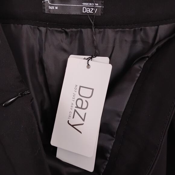 Dazy Pleated Mini Skort Size Medium Black Side Zipper Closure NWT - Picture 8 of 9